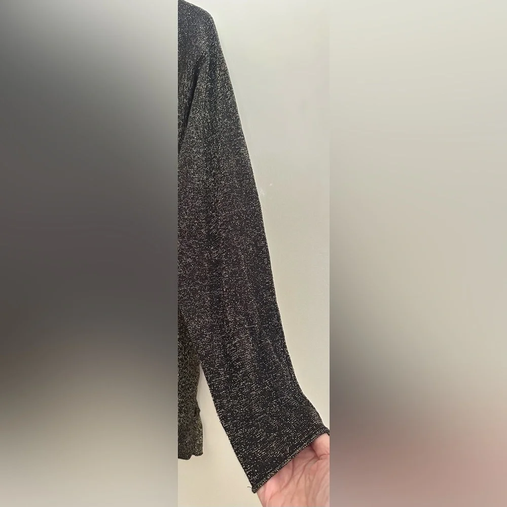 MICHAEL KORS size LARGE Elegant Black Sweater with sparkling GOLD.